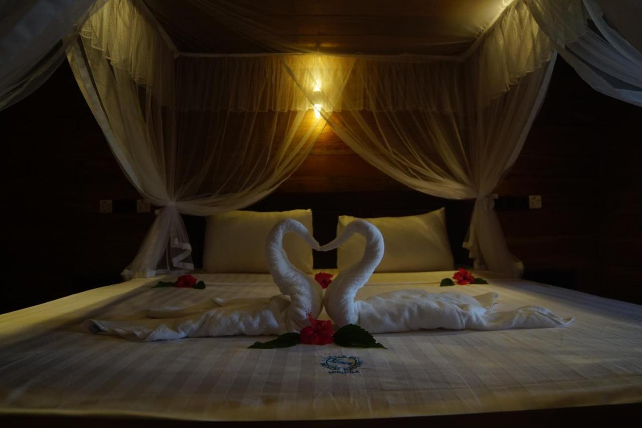Turtle Bay Beach Resort Mirissa Bagian luar foto