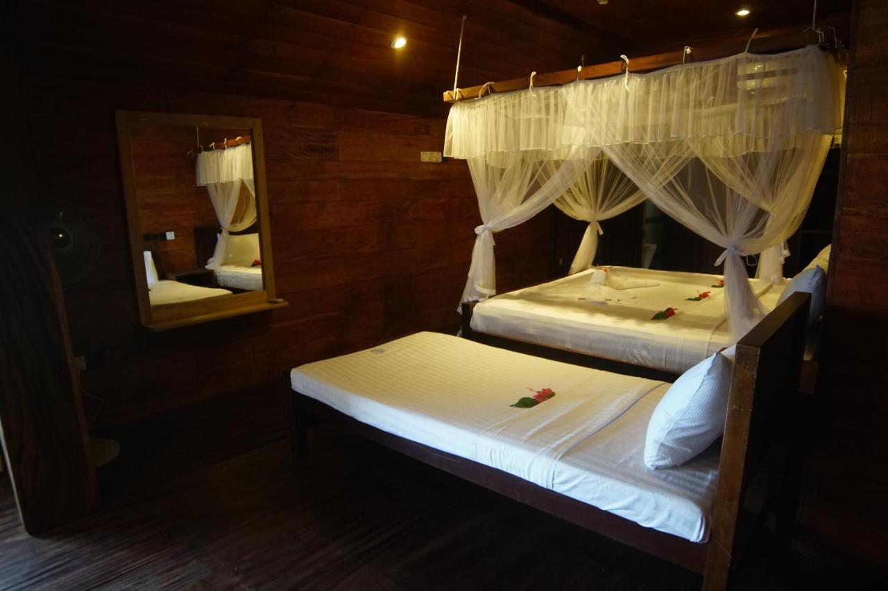 Turtle Bay Beach Resort Mirissa Bagian luar foto