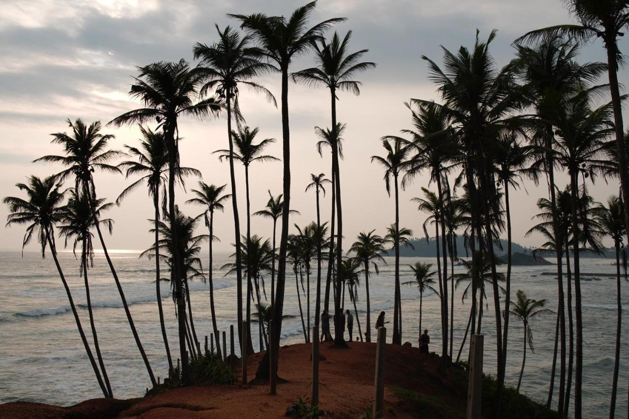 Turtle Bay Beach Resort Mirissa Bagian luar foto